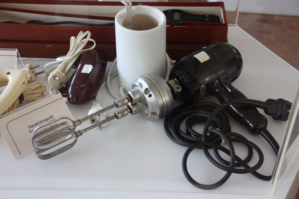 … electric appliances …