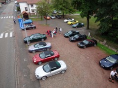 A nice lineup opposite the houses.