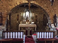 … and the casle’s chapel.